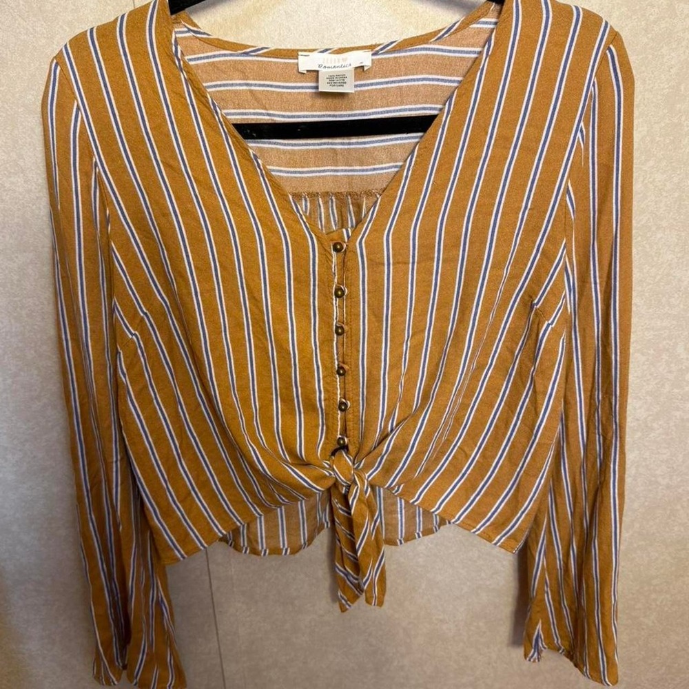 Urban Romantic Women's Striped Tie Front Crop Top Size Medium. Lightweight